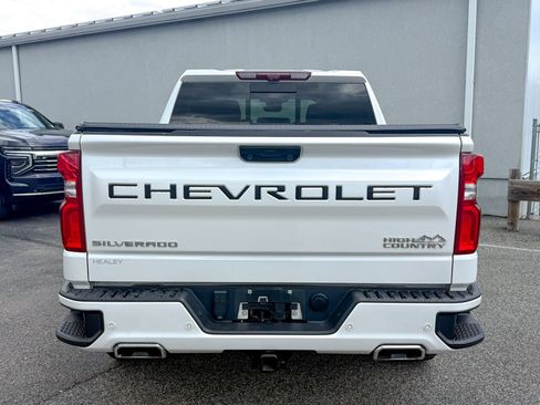 Certified 2024 Chevrolet Silverado 1500 High Country w/ Technology Package AWD/4WD image 6