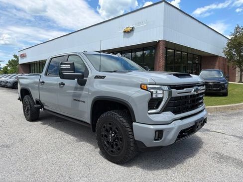 Used 2024 Chevrolet Silverado 2500 LTZ w/ LTZ Plus Package AWD/4WD image 1