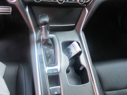 Used 2018 Honda Accord Sport image 75