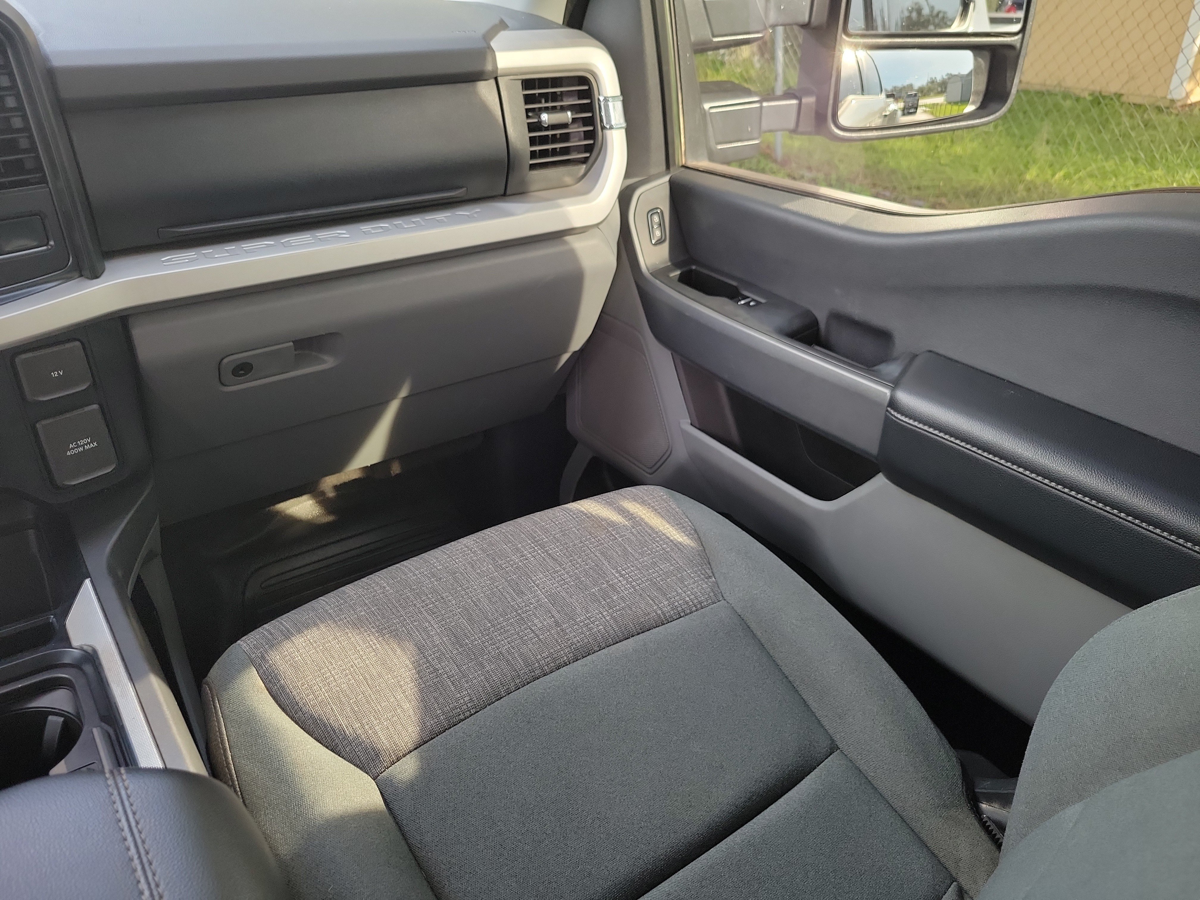 Used 2024 Ford F350 XLT w/ FX4 Off-Road Package AWD/4WD image 24
