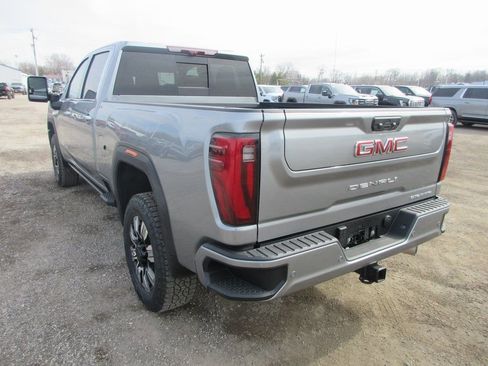 New 2026 GMC Sierra 2500 Denali w/ Denali Reserve Package AWD/4WD image 8