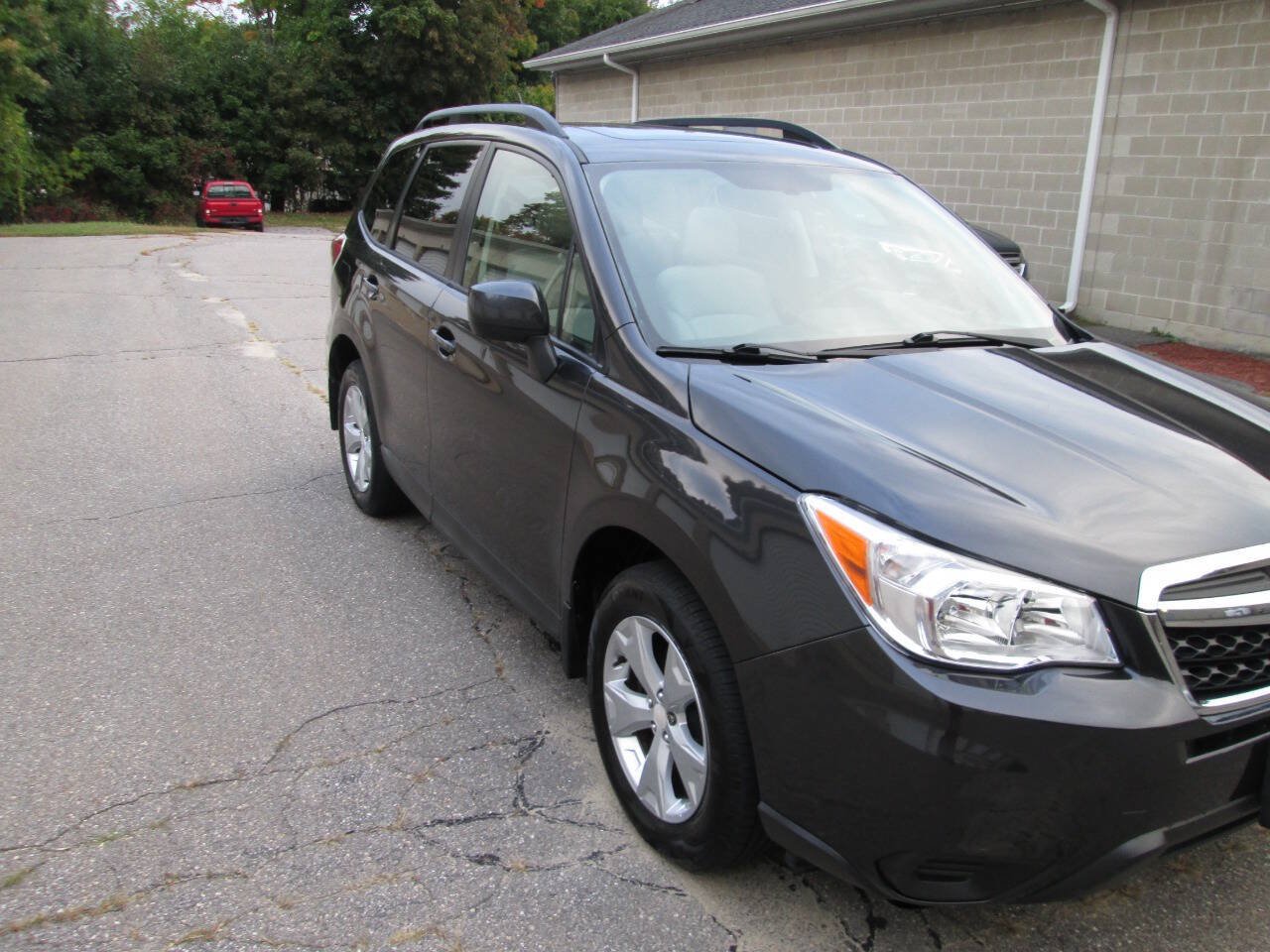 Used 2015 Subaru Forester 2.5i Premium AWD/4WD image 5