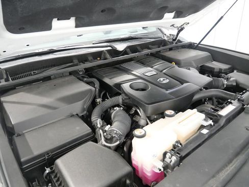 Certified 2022 Lexus LX 600 F Sport image 9