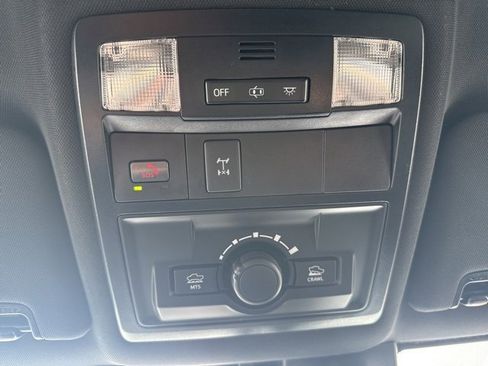 Used 2022 Toyota Tacoma TRD Off-Road w/ Technology Package image 10