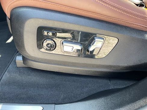 Used 2025 BMW X5 xDrive40i AWD/4WD image 41