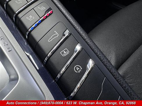 Used 2012 Porsche Panamera image 18