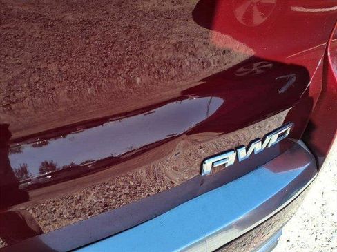 Used 2016 GMC Acadia SLE image 11