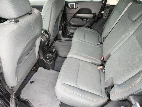 Used 2024 Jeep Wrangler Sahara image 24