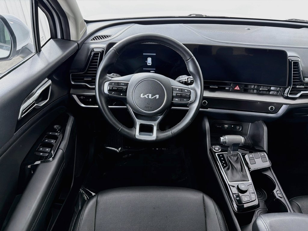 Used 2024 Kia Sportage EX FWD image 22