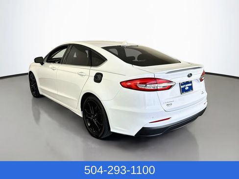 Used 2020 Ford Fusion SE w/ Equipment Group 151A FWD image 9