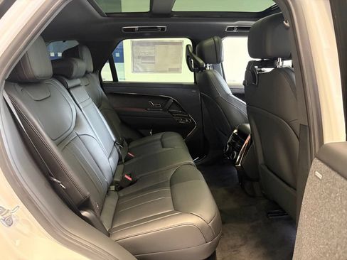 New 2026 Land Rover Range Rover Sport Dynamic SE AWD/4WD image 17