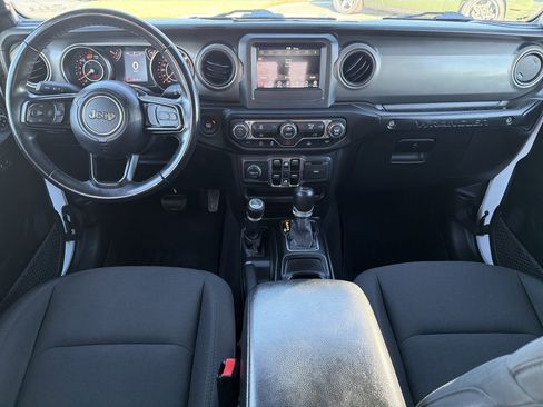 Used 2022 Jeep Wrangler Unlimited Sport image 2