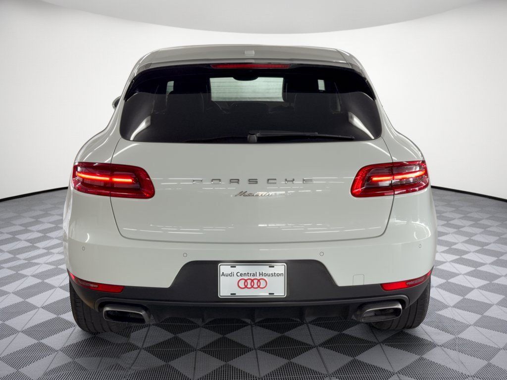 Used 2018 Porsche Macan AWD/4WD image 11