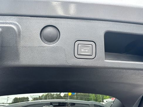 New 2026 Chevrolet Equinox ACTIV w/ Convenience Package III FWD image 20