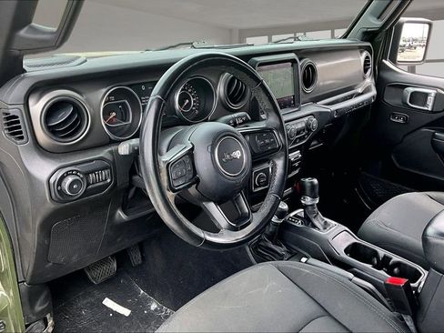 Used 2021 Jeep Wrangler Unlimited Sport image 17
