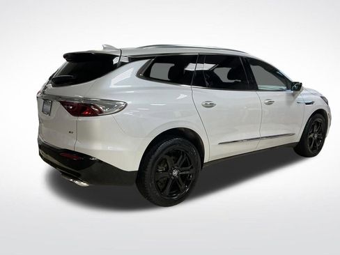 Certified 2023 Buick Enclave Essence AWD/4WD image 10