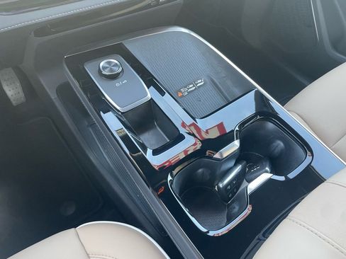 Used 2025 Buick Enclave Preferred image 20