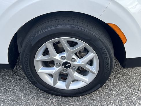 Used 2022 Kia Soul S image 12