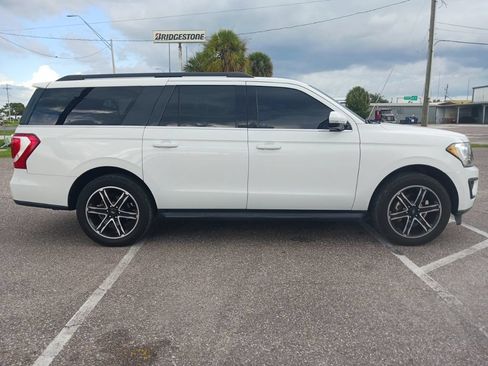 Used 2019 Ford Expedition Max XLT w/ Equipment Group 201A AWD/4WD image 2