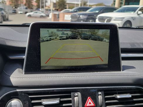 Used 2019 Genesis G70 2.0T Advanced RWD image 11