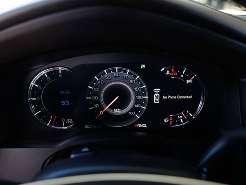 Used 2017 Cadillac Escalade ESV Platinum image 36