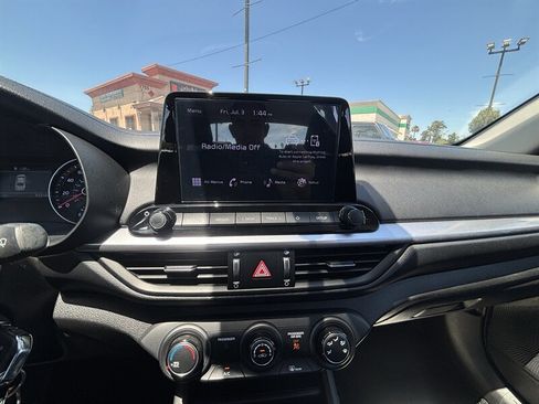 Used 2023 Kia Forte LXS w/ LXS Technology Package FWD image 19