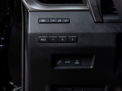 Used 2025 Lexus GX 550 image 22