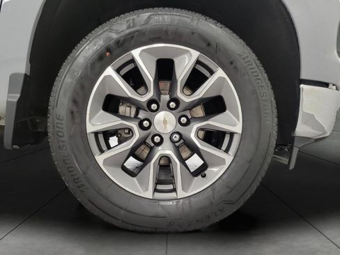 Used 2024 Chevrolet Silverado 1500 LT image 4