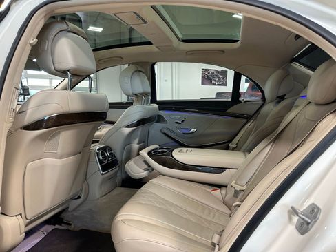 Used 2017 Mercedes-Benz S 550 Sedan image 39