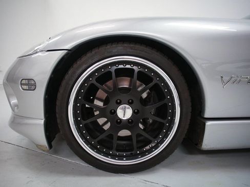 Used 1999 Dodge Viper GTS RWD image 16