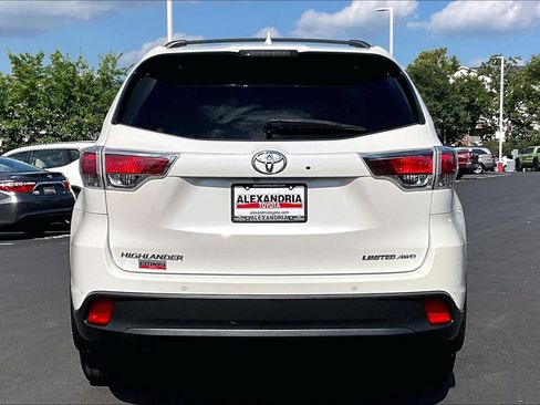 Used 2016 Toyota Highlander Limited AWD/4WD image 4