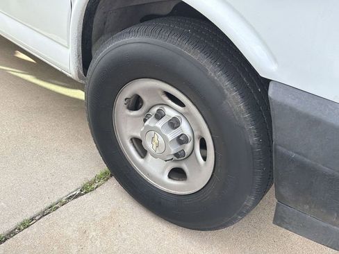 Used 2021 Chevrolet Express 2500 w/ Driver Convenience Package image 5