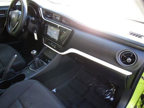 Used 2016 Scion iM image 32