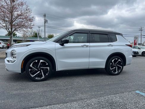 Used 2024 Mitsubishi Outlander SEL AWD/4WD image 6