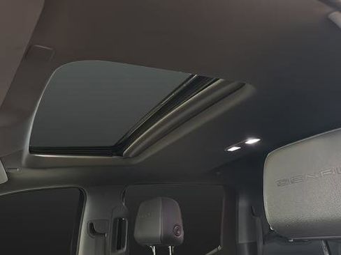 Used 2021 GMC Sierra 1500 Denali w/ Denali Ultimate Package image 12