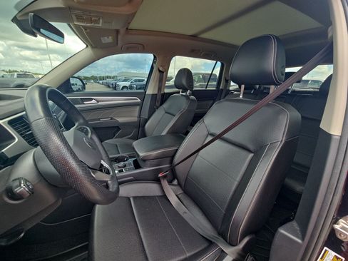 Used 2023 Volkswagen Atlas SEL R-Line AWD/4WD image 15