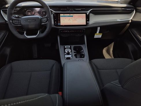 New 2026 Jeep Cherokee Laredo image 16