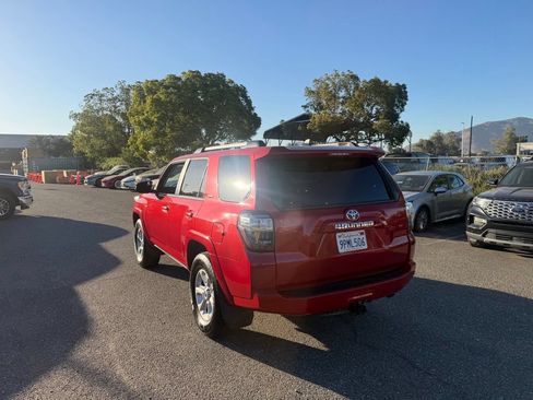 Used 2021 Toyota 4Runner SR5 RWD image 4
