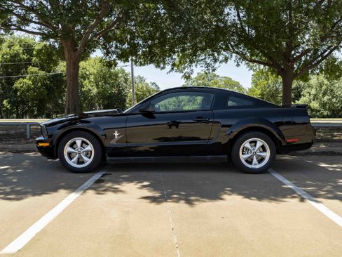 Used 2008 Ford Mustang Coupe RWD image 6