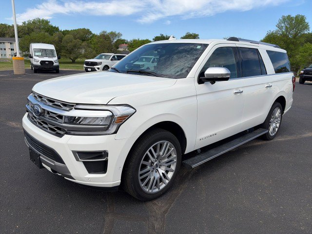 Used 2024 Ford Expedition Max Platinum AWD/4WD image 1