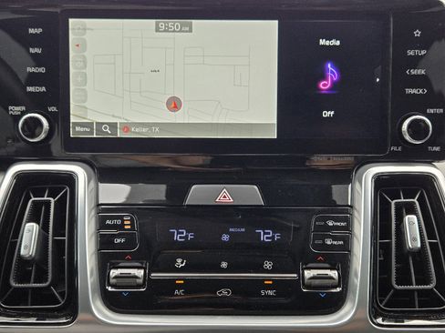 Certified 2023 Kia Sorento SX image 8