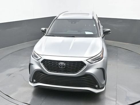 Used 2024 Toyota Highlander XSE image 32