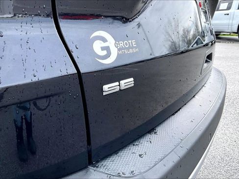 Used 2022 Ford Escape SE image 9