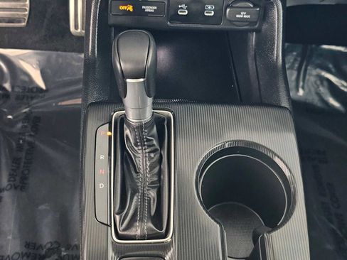 Used 2025 Honda Civic Sport image 30