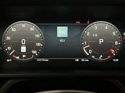 Used 2025 Land Rover Defender 130 X-Dynamic SE AWD/4WD image 15