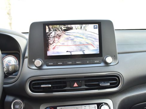 Used 2023 Hyundai Kona SE w/ Cargo Package FWD image 27