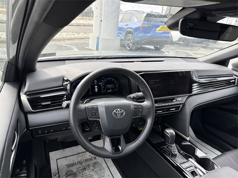 Used 2025 Toyota Camry XSE image 14