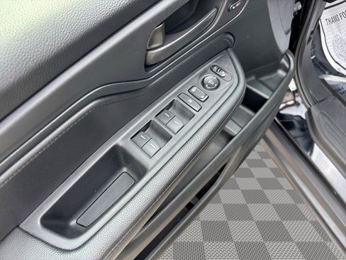Used 2023 Honda Odyssey EX-L image 15