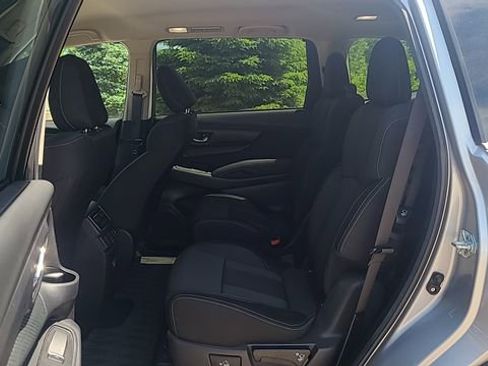 Used 2025 Subaru Ascent Premium AWD/4WD image 15