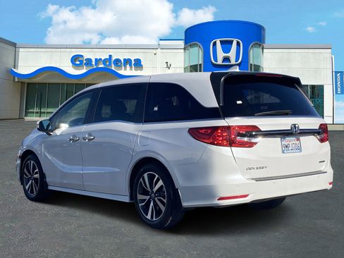 Used 2024 Honda Odyssey Touring image 4